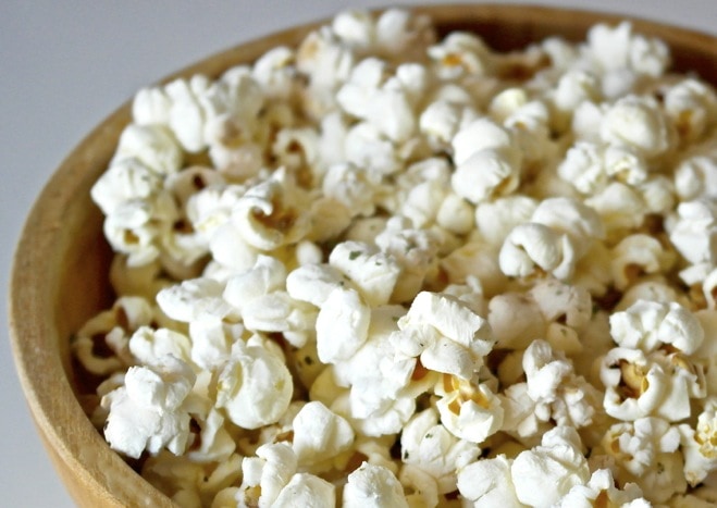 olive oil popcorn with oregano