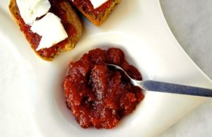 Quick and Easy Sweet Tomato Jam with Black Pepper