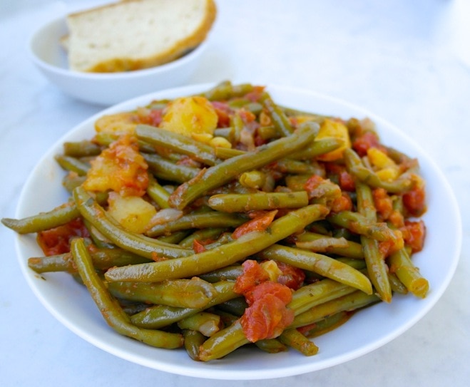 Greek Style Green BeansFasolakia Lathera