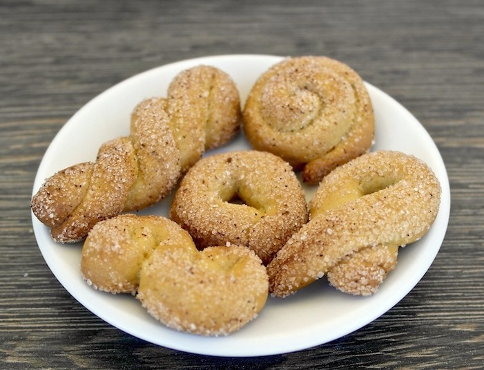 Greek olive oil cookies koulourakia