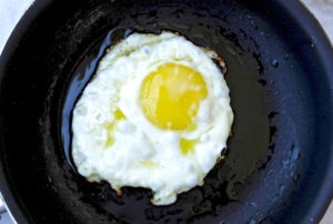 How to Fry an Egg with Olive Oil