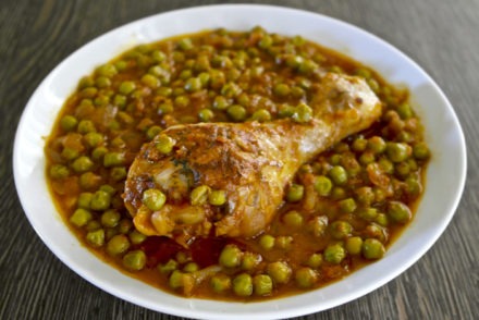 One Pot Greek chicken and peas