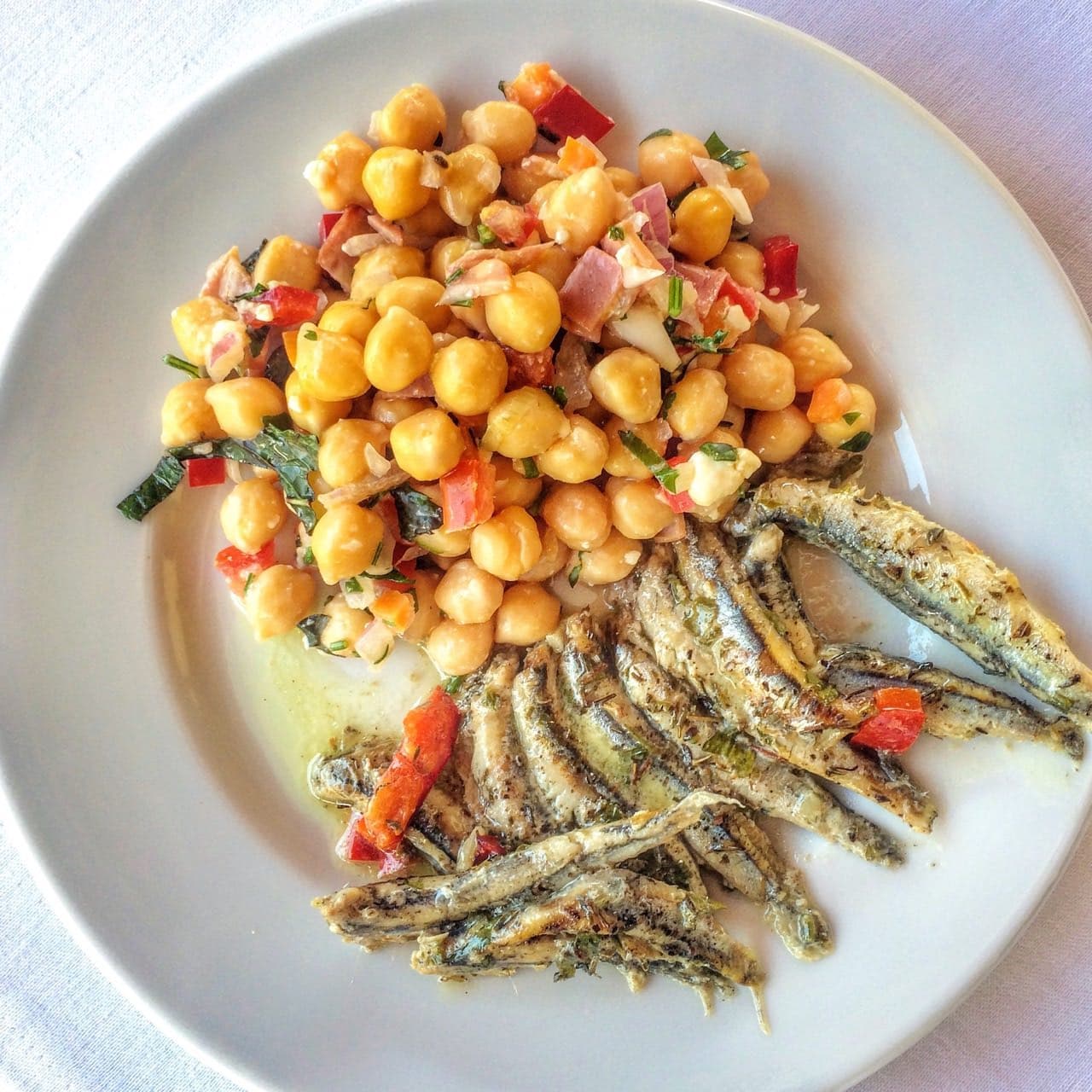 Chickpeas and anchovies