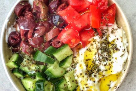 Mediterranean Diet Guide with menu plans, shopping list, foods to eat, foods to avoid, what to drinks. Menu including Mediterranean breakfasts, lunch, dinner and snacks
