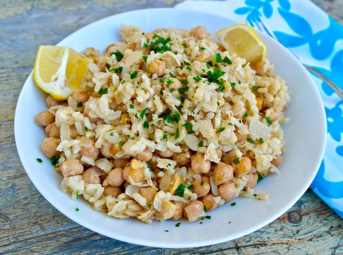 Greek chickpeas and rice #chickpeas #beans #rice #easy #recipe #vegan #mediterranean #greek #diet