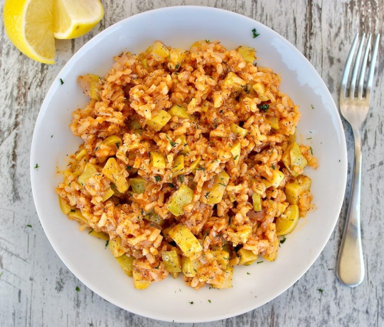 One-pot Greek zucchini rice recipe