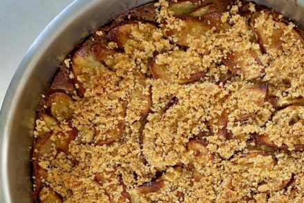 Healthy Apple olive oil cake