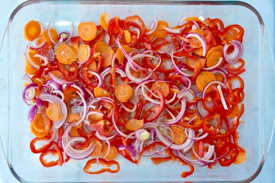 Roasted carrots, onions and peppers (vegetables)