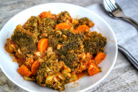 Greek Braised Broccoli with Garlic and Tomato