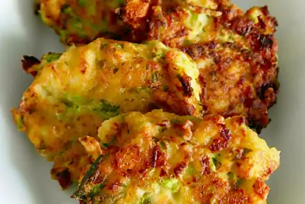 Greek zucchini feta fritters