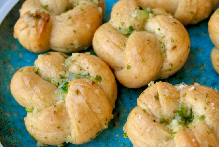 Homemade Parmesan Garlic Knots