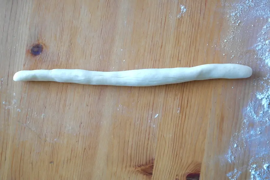 How to make garlic knots step by step