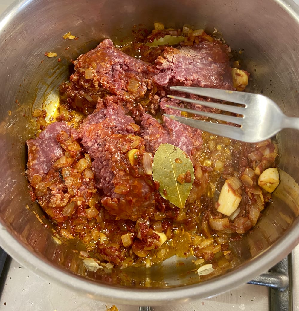 Greek Spaghetti with Meat Sauce recipe – Makaronia me Kima 8