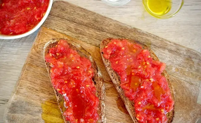 Pan Con Tomate -Spanish Breakfast Toast
