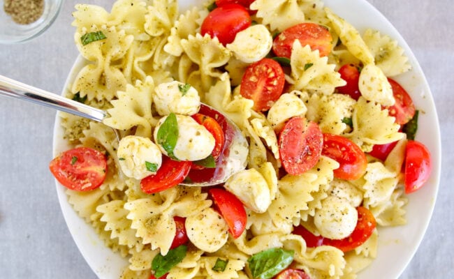 Best Caprese Pasta Salad