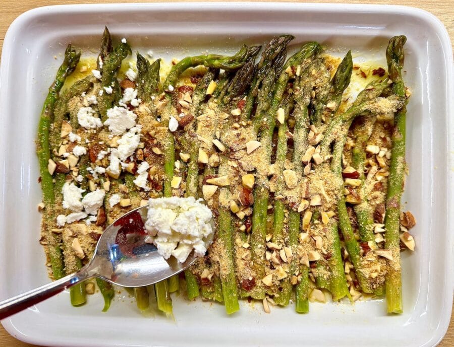 Roasted asparagus with feta